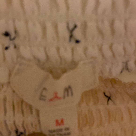 Womens off the shoulder top size medium - Picture 2 of 3